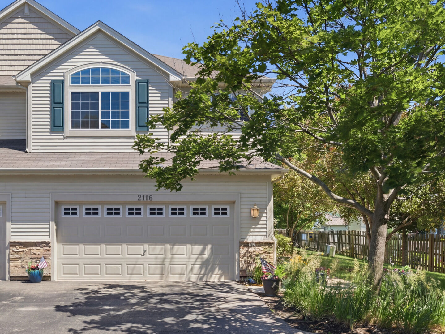 Property Photo: 2116 Gallant Fox Circle 2116 IL 60538