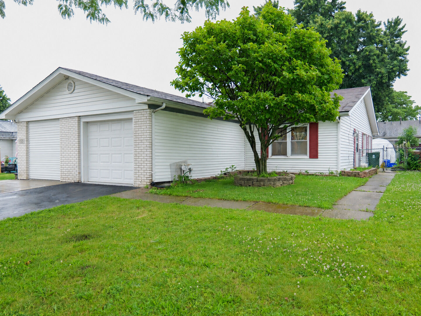 Property Photo: 155 Ringneck IL 60139