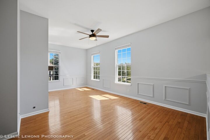 Property Photo:  