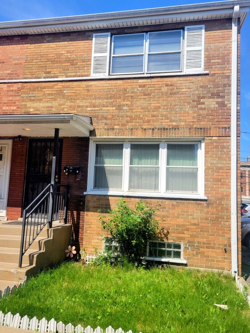 Property Photo: 5028 W Jackson Boulevard IL 60644