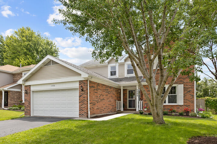 Property Photo: 1598 Lois Ann Lane IL 60563
