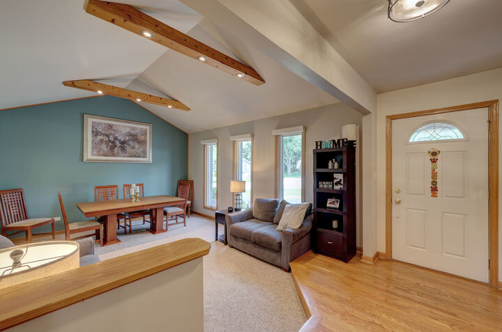 Property Photo: 27W719 Sycamore Street IL 60185
