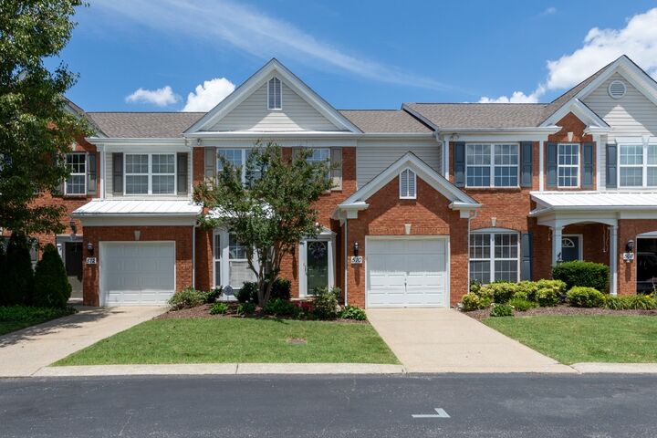 Property Photo: 510 Old Towne Dr TN 37027