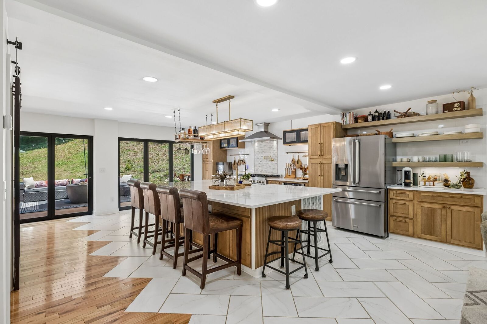 Property Photo:  1018 Walnut Ct  TN 37072 