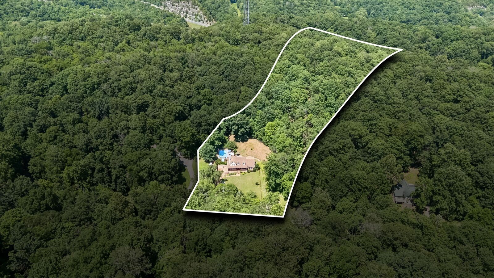 Property Photo: 1018 Walnut Ct TN 37072