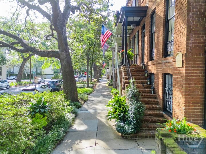 Property Photo:  313 E Jones Street  GA 31401 