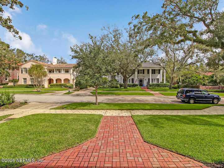 Property Photo: 1856 Challen Avenue FL 32205