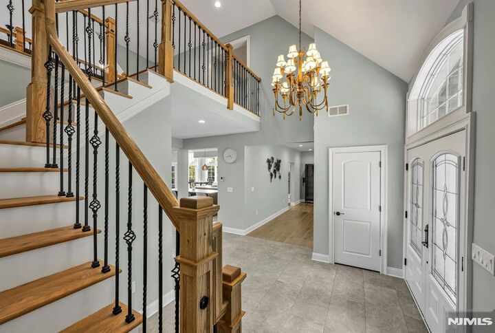 Property Photo: 5 Vernon View Drive NJ 07418