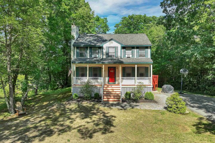 Property Photo: 30 Brickyard Drive NH 03052
