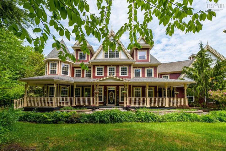 Property Photo: 532 Halfway Lake Drive NS B4B 1M9