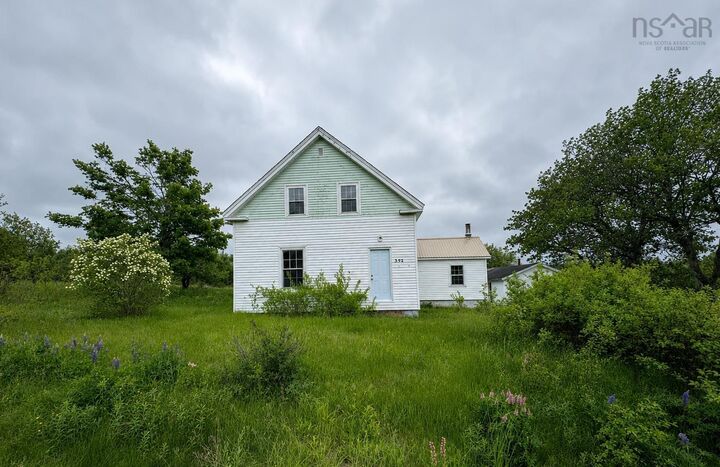 592 Highway 215 — photo 1