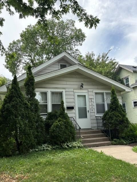 Property Photo:  3344 Snelling Avenue  MN 55406 