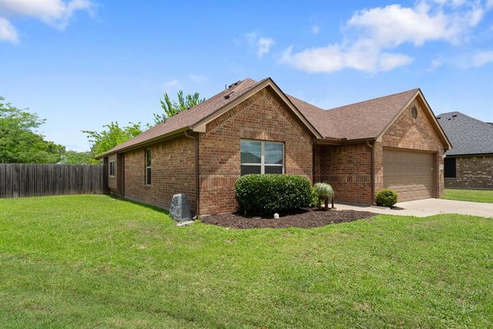 Property Photo:  536 Brooke Street  TX 75402 