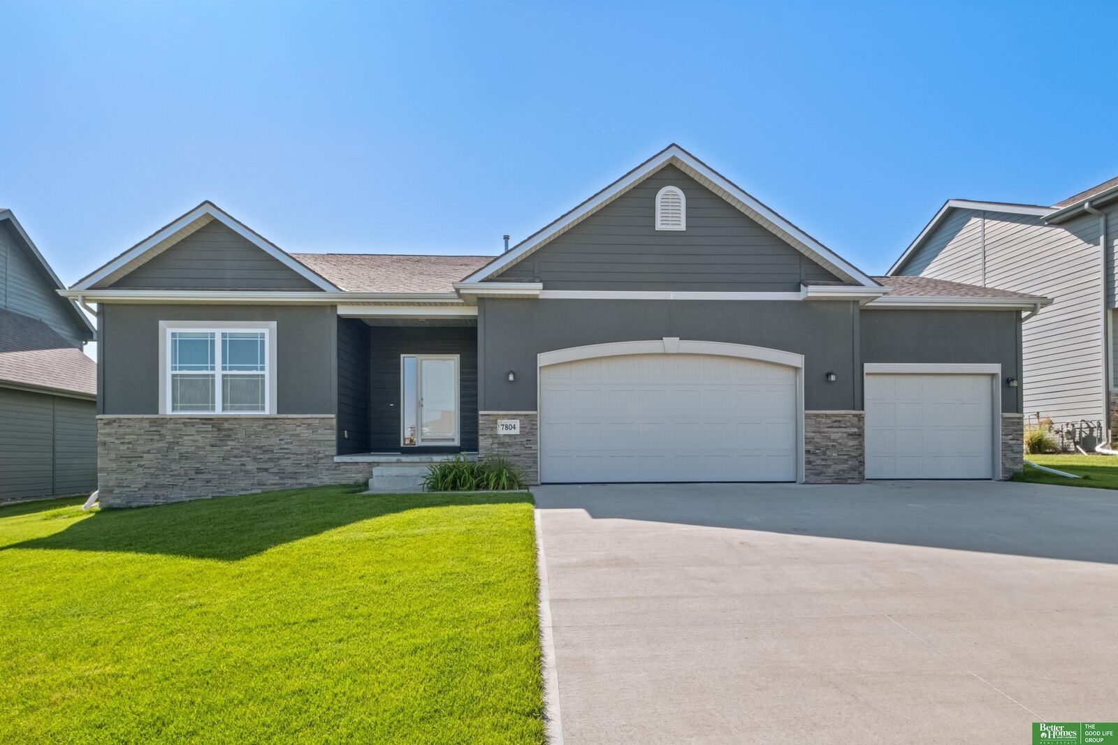 Property Photo:  7804 S 195th Street  NE 68028 