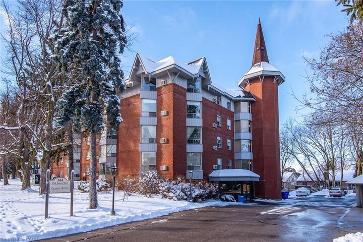 Property Photo:  384 Erb Street 207  ON N2L 1W6 