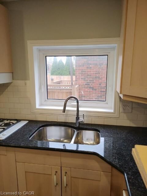 Property Photo:  131 Bell Avenue 1  ON L8K 3E5 