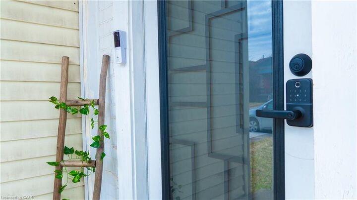Property Photo:  51 Tisdale Street N  ON L8L 5M3 