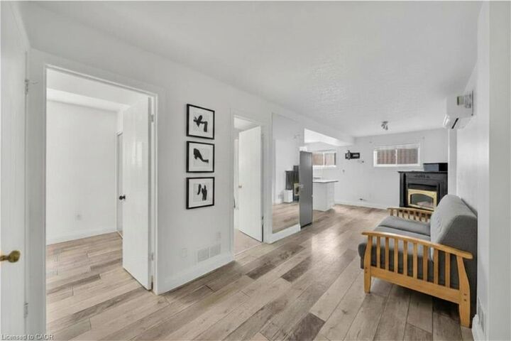 Property Photo: 347 Keewatin Avenue Lower ON N2B 3W2