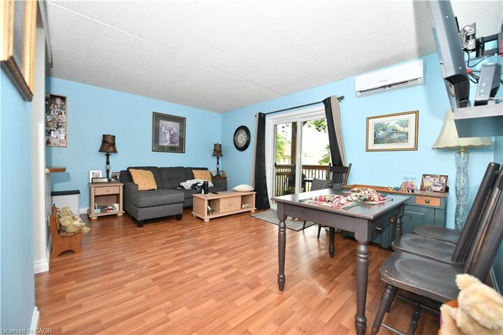Property Photo: 266 Overlea Drive 206 ON N2M 5N2