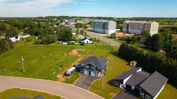 Property Photo:  29 Stanmol Drive  PE C1E 3W3 