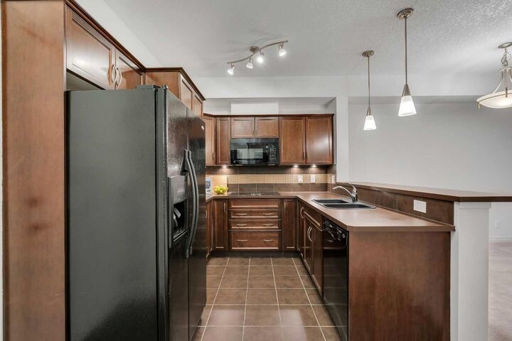 Property Photo:  30 Royal Oak Plaza NW 223  AB T3G 0C1 