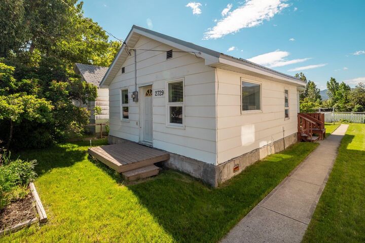 Property Photo: 2729 216 Street AB T0K 0E0