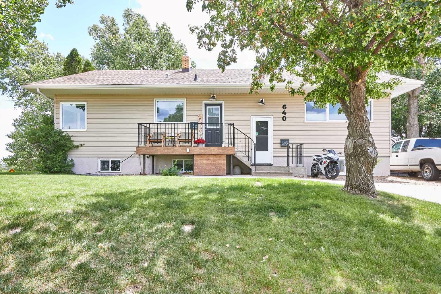 Property Photo:  640 Division Avenue NW  AB T1A 5Y1 