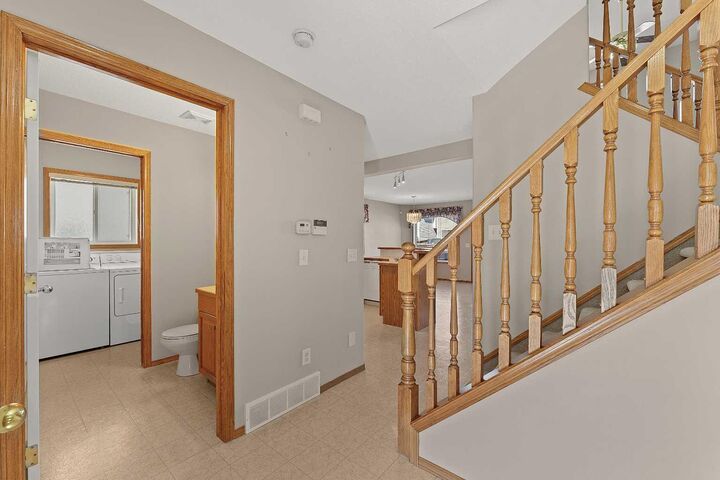Property Photo:  126 Saddleridge Close NE  AB T3J 4X1 