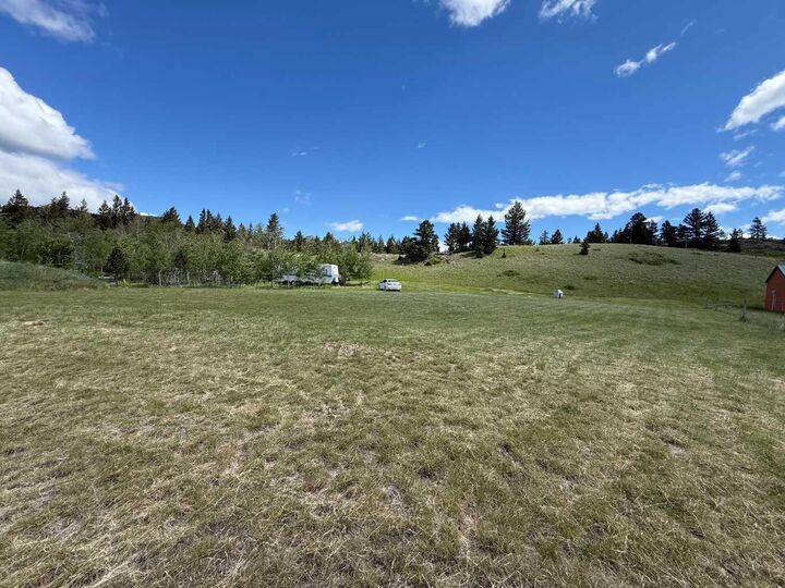Property Photo:  2211 Passburg Terrace  AB T0K 0C0 