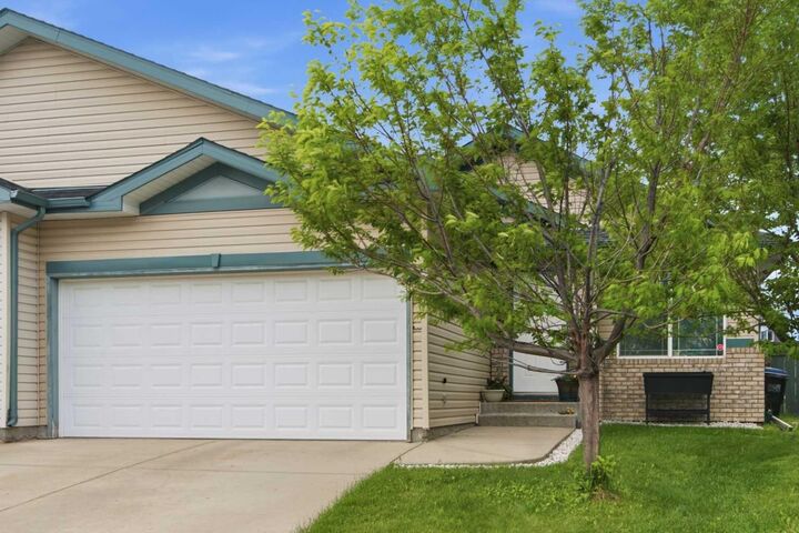 Property Photo:  109 Canoe Square SW  AB T4B 2N7 