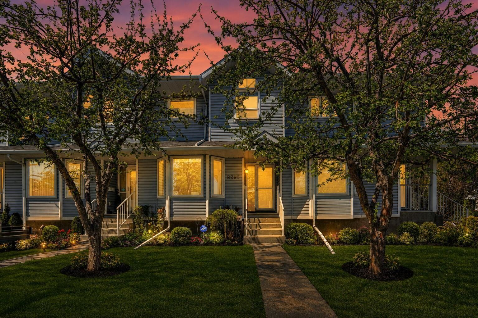 Property Photo:  2295 1 Street NE  AB T2E 1T4 