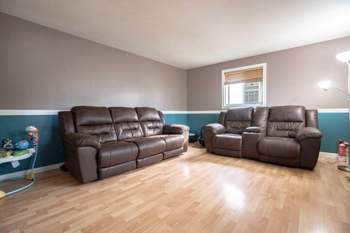 Property Photo:  4811 53 Ave  AB T0H 1W0 
