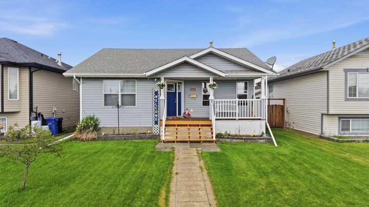 142 Robinson — photo 1