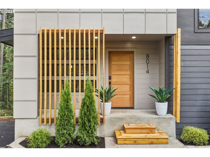 Property Photo: 8014 SW 54th Ave OR 97219