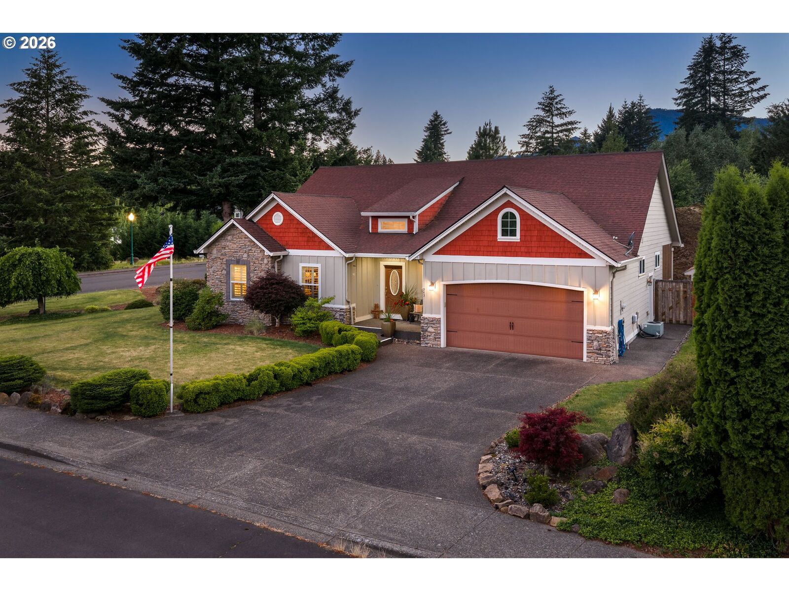 Property Photo: 945 NW Angel Heights Rd WA 98648