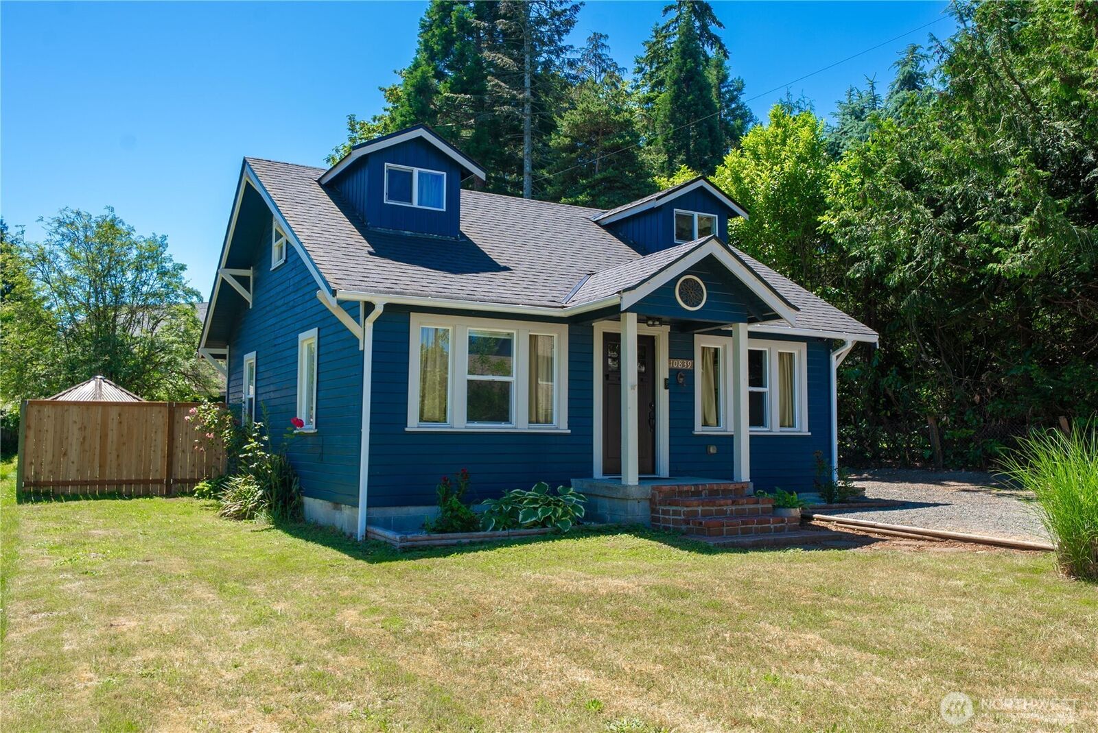 Property Photo: 10839 SE 170th Street WA 98055