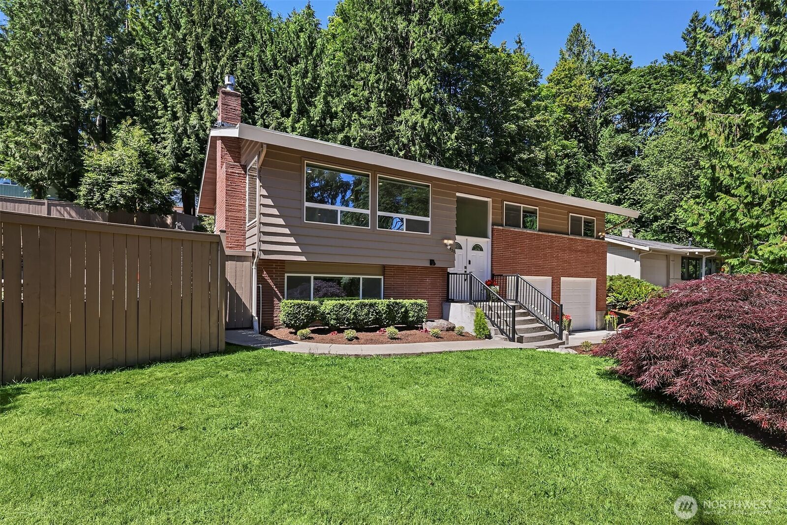 Property Photo:  525  Mount Everest Lane SW  WA 98027 