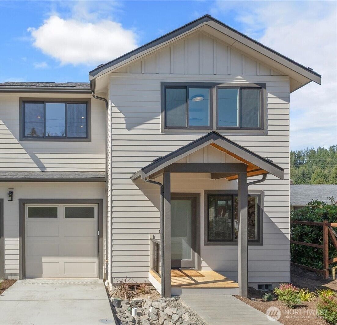 Property Photo: 313 SE Andrews Street WA 98027