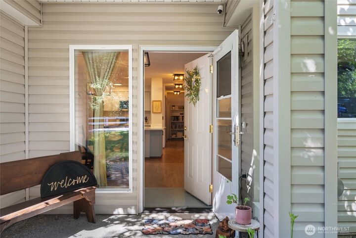 Property Photo: 8917 Meridian Place NE D102 WA 98258