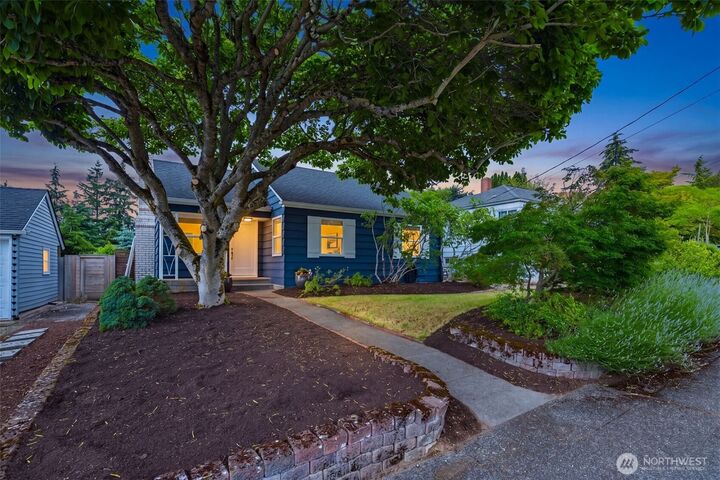 Property Photo:  4116 SW Ida Street  WA 98136 