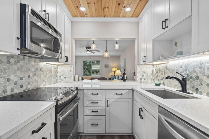 Property Photo: 5433 SE Miles Grant Road 201 FL 34997