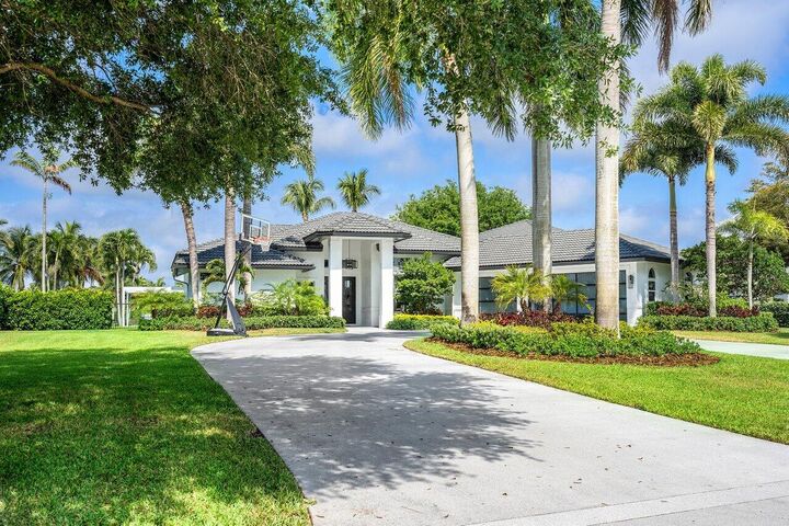 Property Photo: 8331 Sawpine Road FL 33446