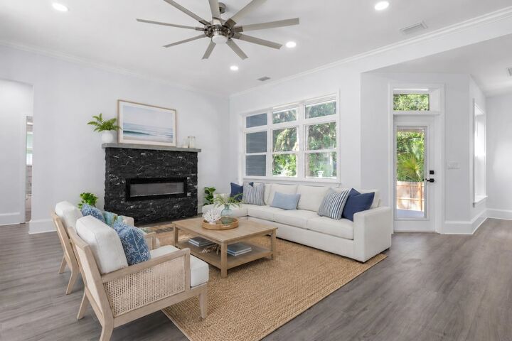 Property Photo:  117 Hernandez Ave  FL 32137 