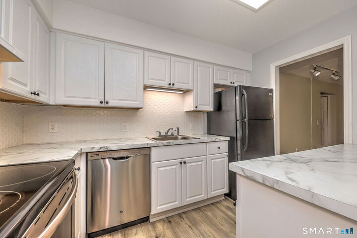 Property Photo: 900 Mix Avenue 79 CT 06514