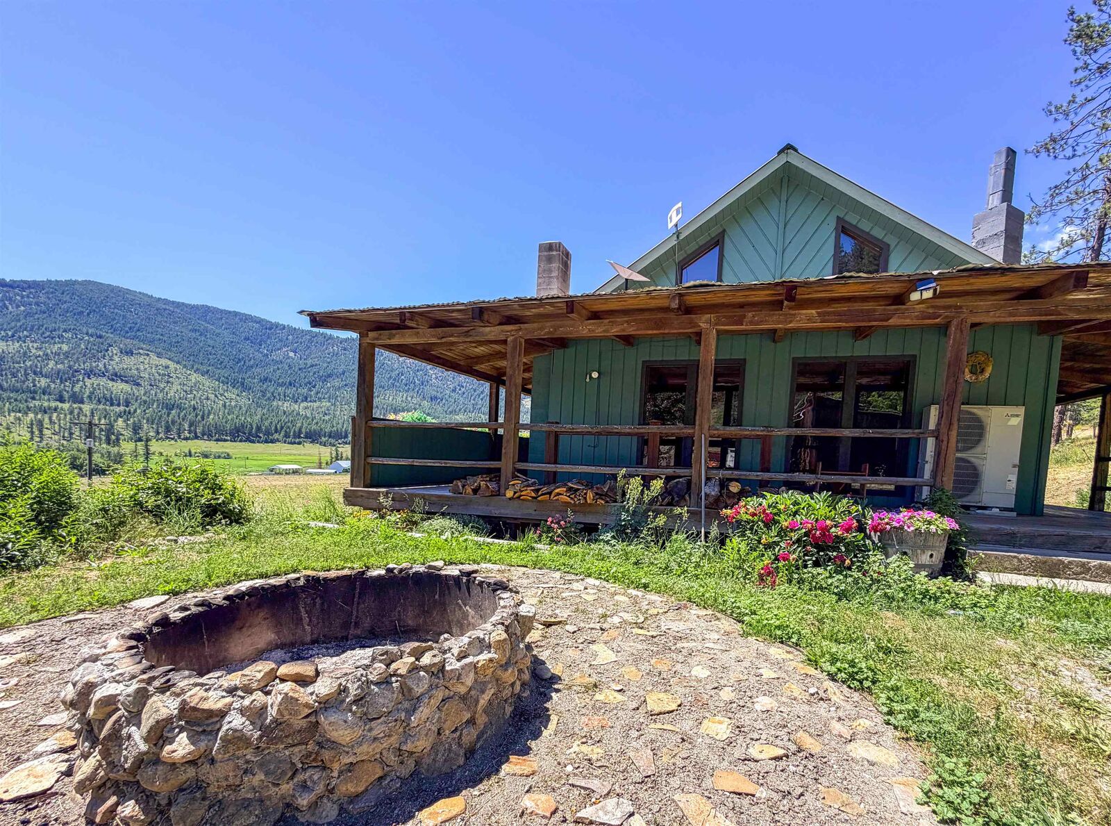 Property Photo:  2098 Marble Valley Basin Rd  WA 99101 