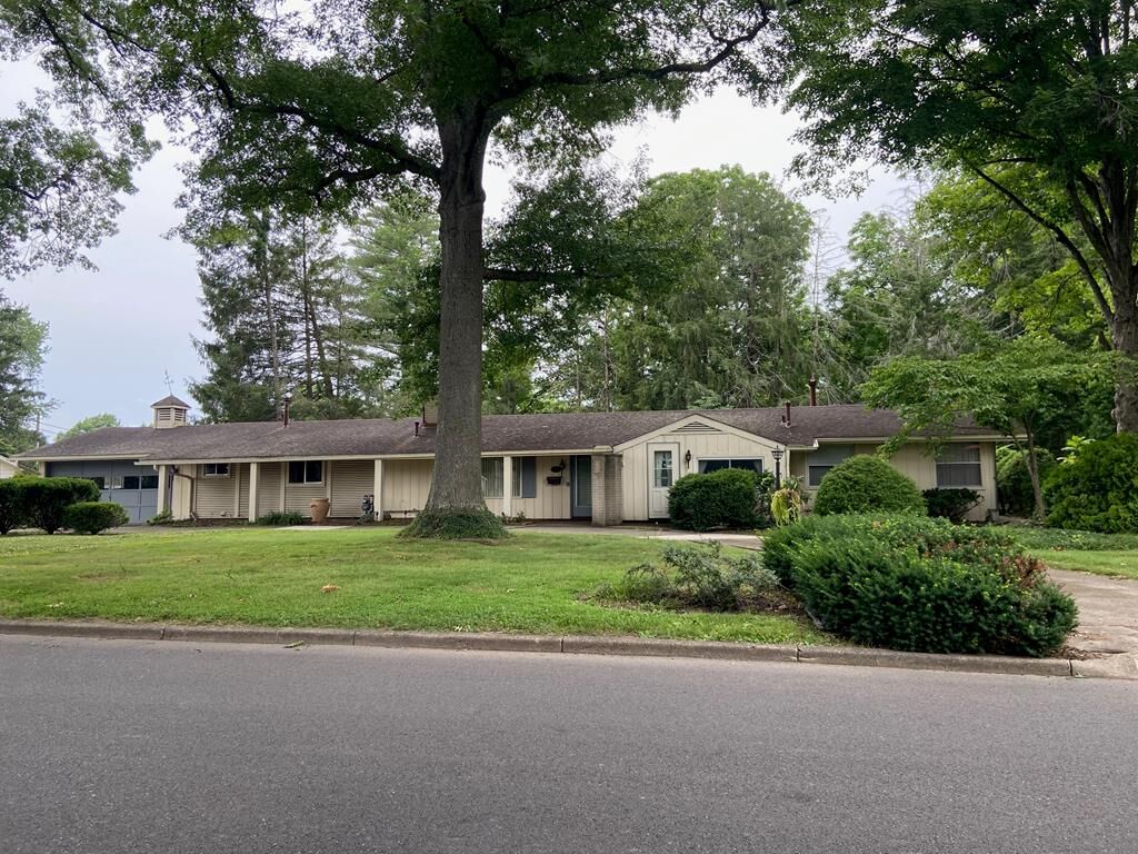 Property Photo:  195 High  Street  OH 45640 