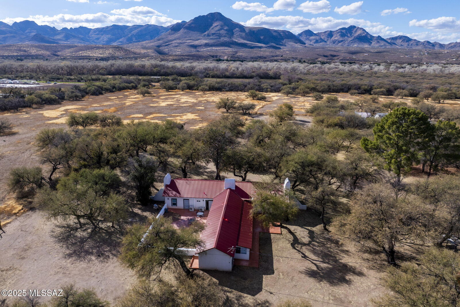 Property Photo:  49 Right Of Way Road  AZ 85646 