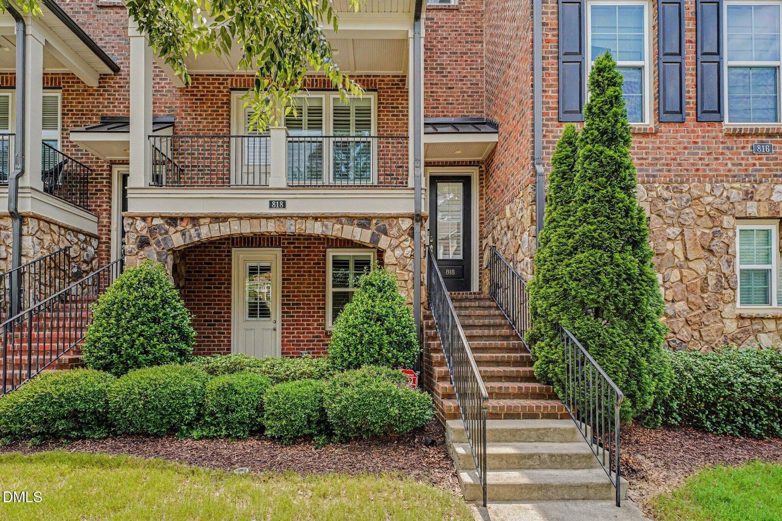 Property Photo: 818 Bankston Woods Way NC 27609