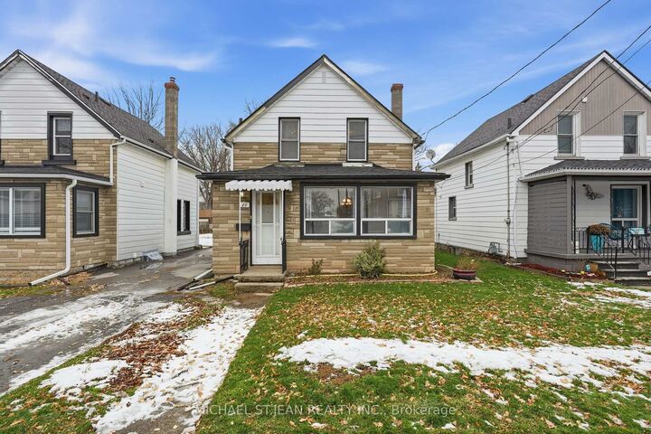 Property Photo: 20 York Street ON L3B 4A6