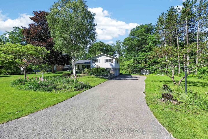 Property Photo: 321 Glenbrook Drive ON L4R 5G4